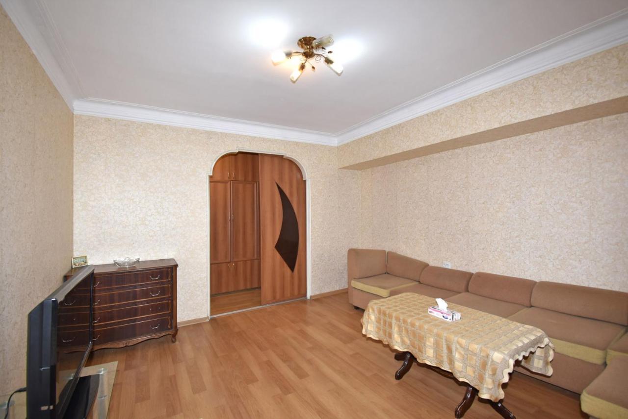 Amigo Apartment In The Centre Erywań Zewnętrze zdjęcie